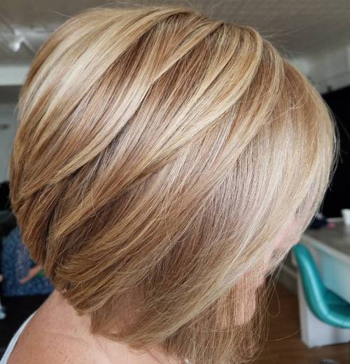 Honey Blonde Layered Bob Blowout