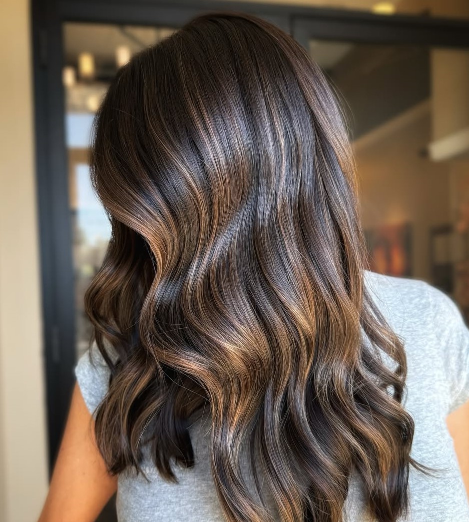 Lowlights with Golden Undertone