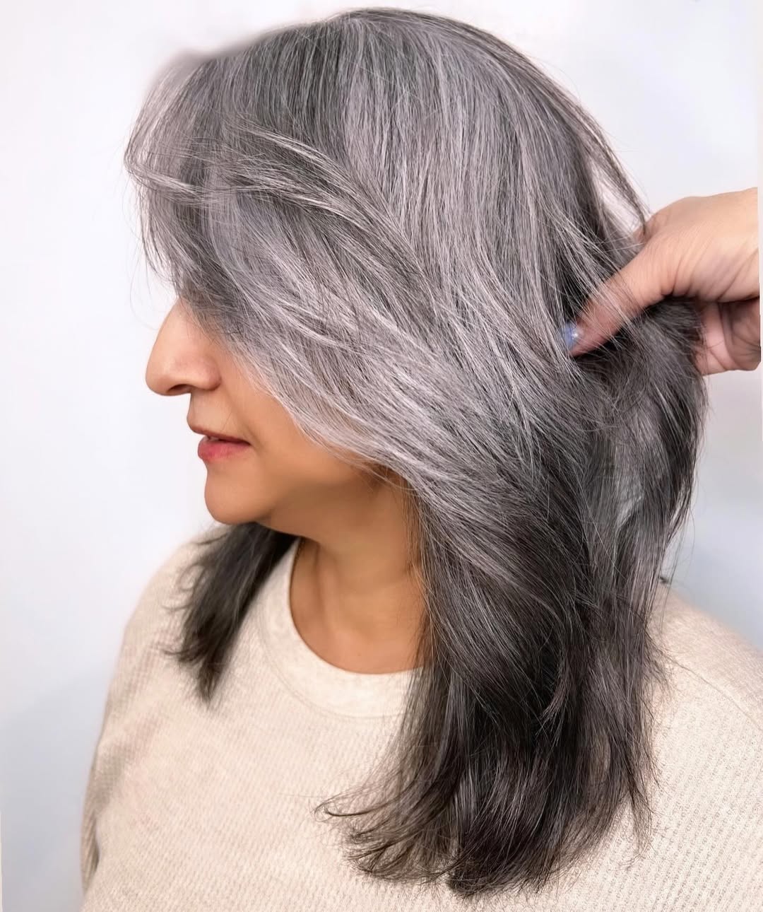 Gray Hairstyle for Mature Ladies