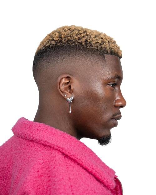 Men’s Blurred High Face with Blonde Top