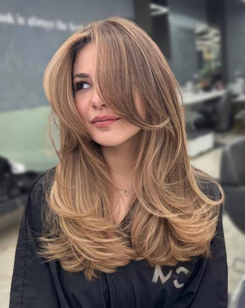 Neat Mid Back Hairstyle with Layered Ends