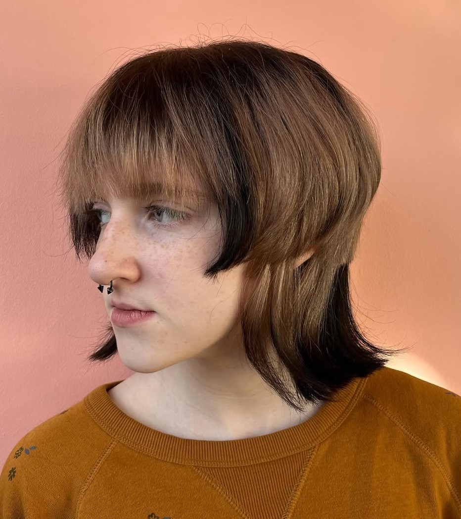 Edgy Two-Tier Short Hair with Layers