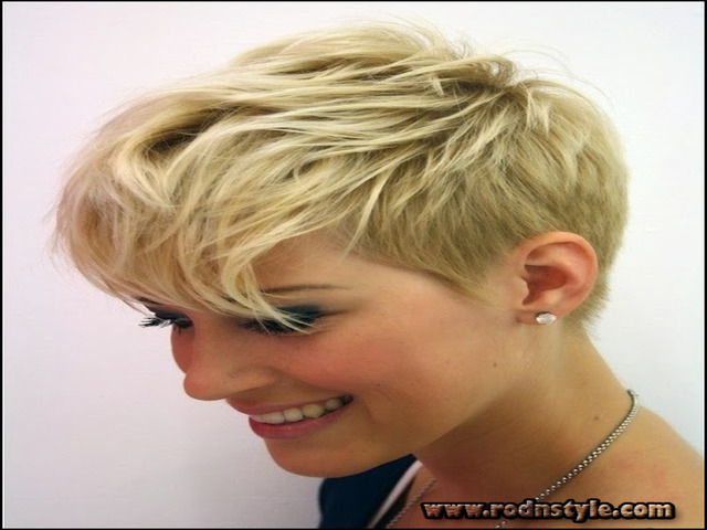 Short Haircuts For Women With Thin Hair 4