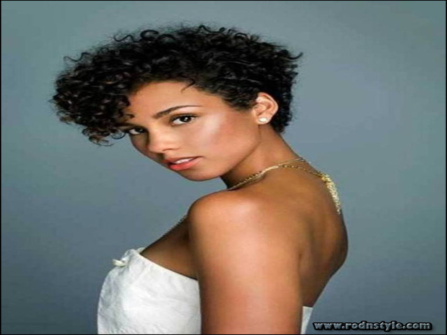 Short Haircuts For Naturally Curly Hair 1